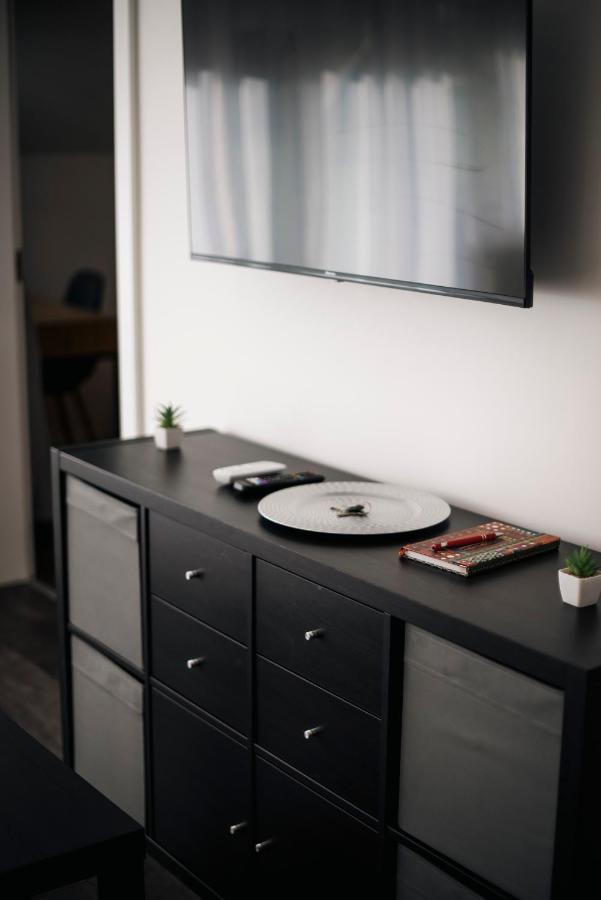 페치 Anavrin Apartman Free Parking 아파트 외부 사진